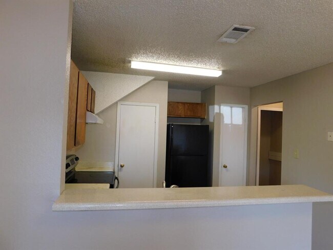 Photo - 2223 Katy Ln