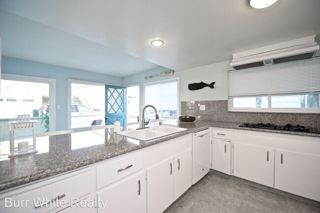 Photo - 5210 Neptune Ave