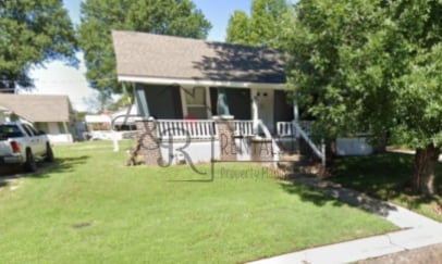 Building Photo - 904 S Locust St