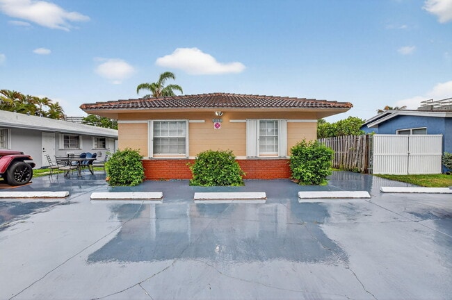 Photo - 1932 NE 7th St Unit 2