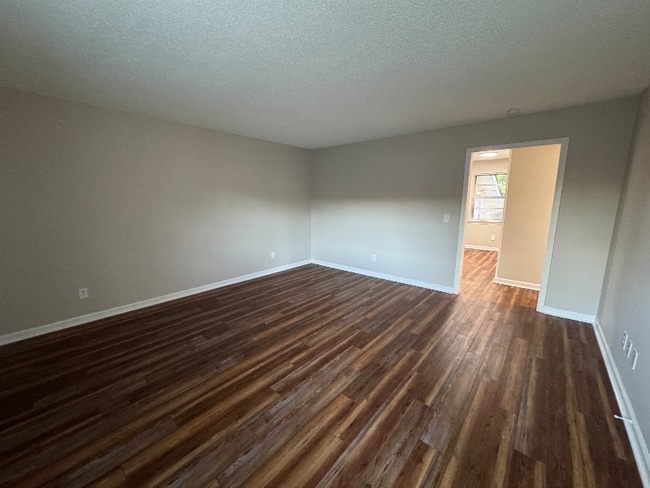 Photo - 4706 Metro Park Ln Unidad A