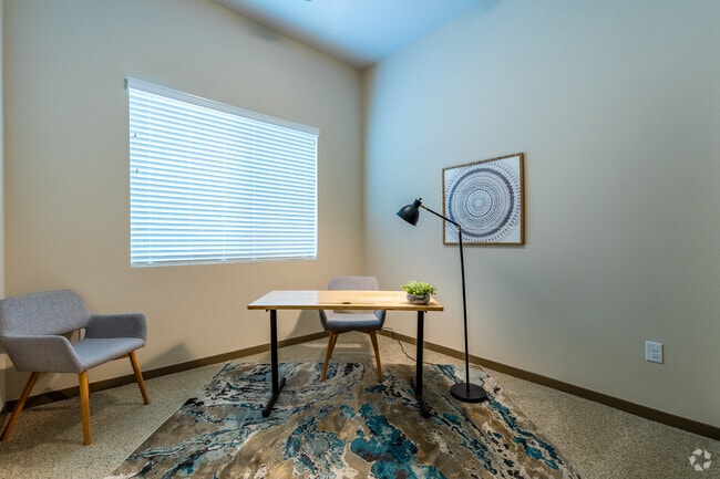 2BR, 1BA - 933SF - Second Bedroom