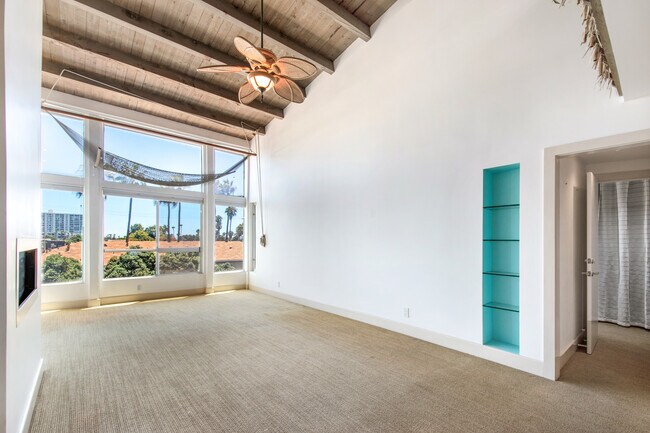 Photo - 2221 Ocean Ave Unidad 308