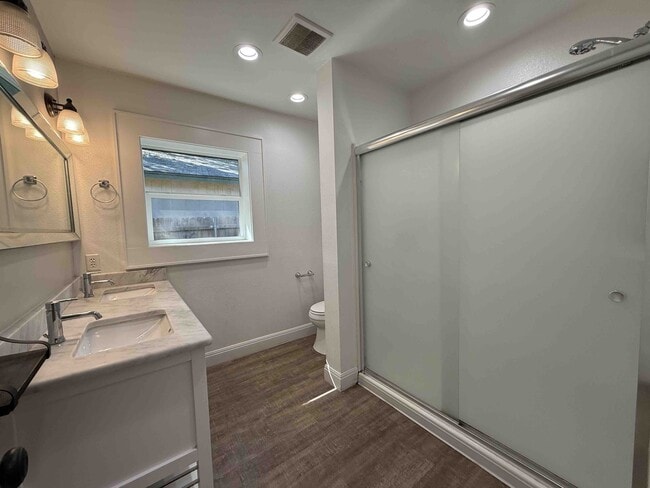 Photo - 2600 Townsend Dr