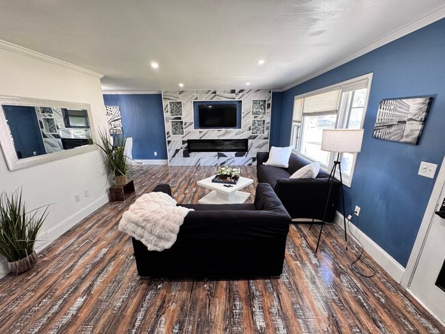 Building Photo - 303 Westbrook Drive