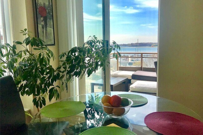 Photo - 500 Queens Quay W Unité 505W