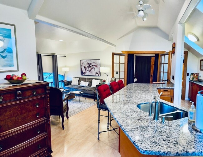 Photo - 25651 Palomares Rd