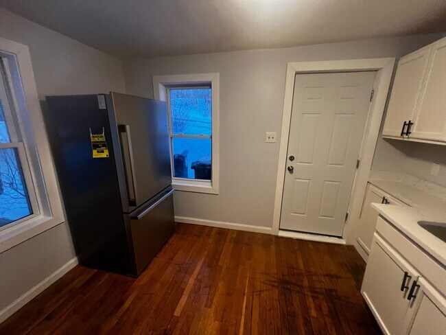 165 Pleasant St Unit 1
