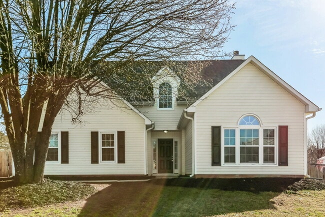 Building Photo - 213 Summer Hill Cir
