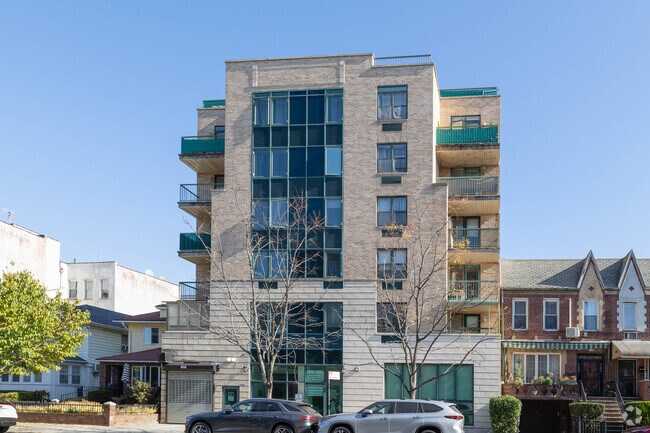 Photo - 1379 W 6th St