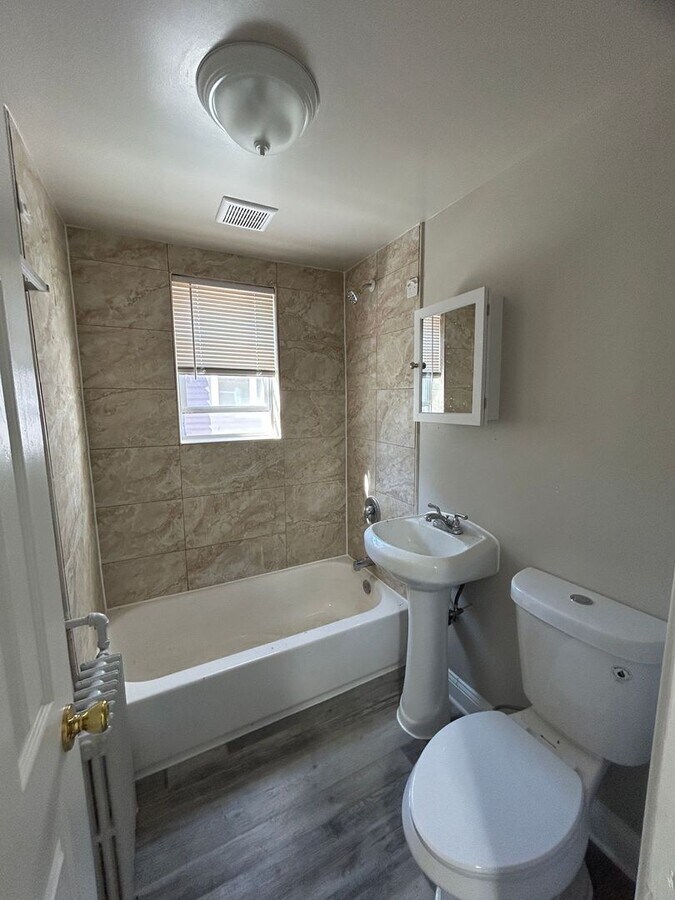 Photo - 1613 Olive St NE Unidad 1