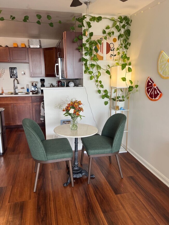 Photo - 510 W Belmont Ave Unit 2209