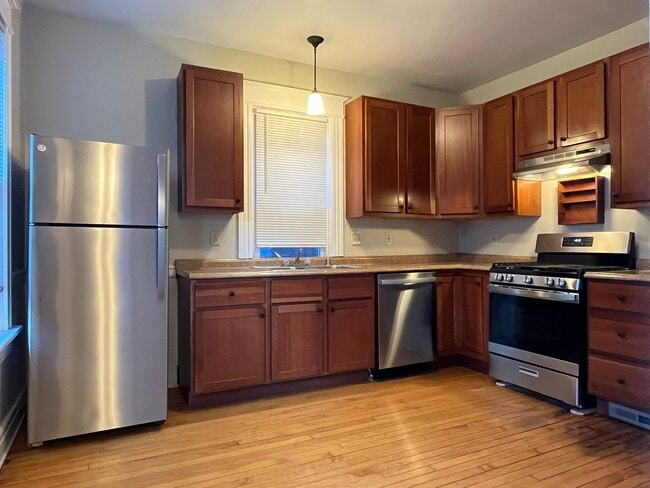 Building Photo - 2139 S Aldrich St Unit Front house