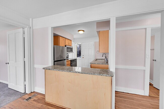 Photo - $2,240.95, $200 Off Cleaning Voucher, 4 Beds 1 Bath Single Family Home in Denver with Washer and ...