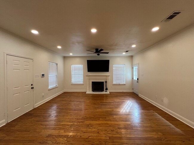 Photo - CHARMING HOME IN LIVE OAK VILLAGE