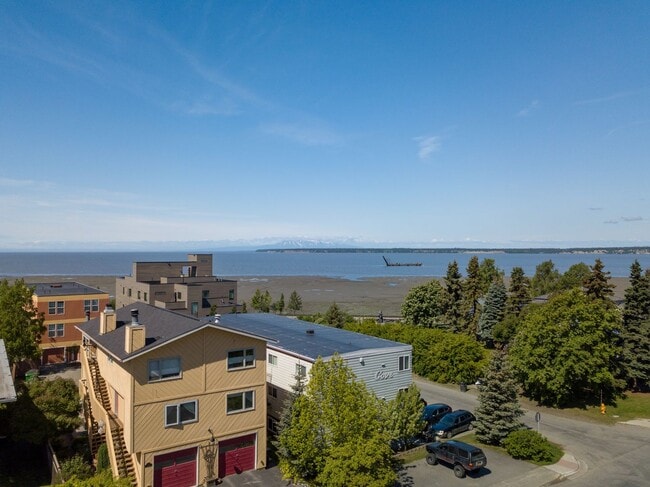 Photo - 617 N Street