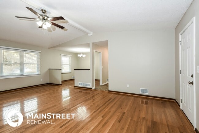 Photo - 3825 Donald Rd SW