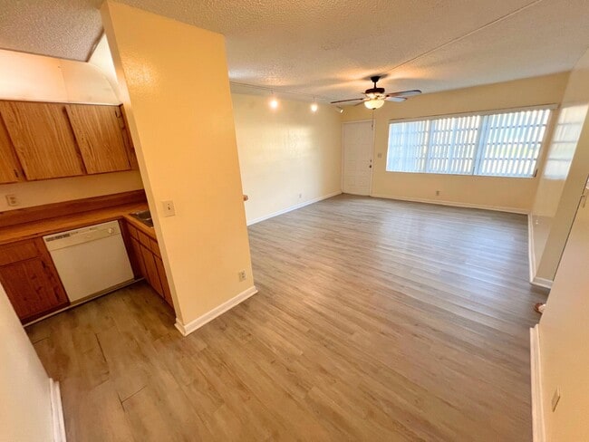 Photo - 843 Twin Lakes Dr Unit 30B