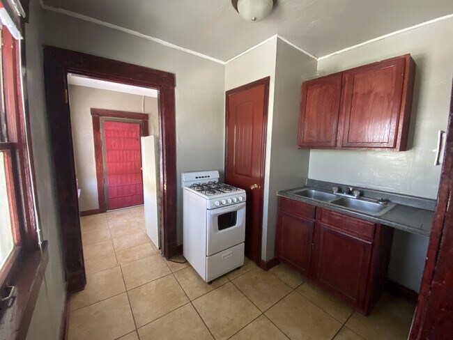 Photo - 1126 E San Antonio Ave