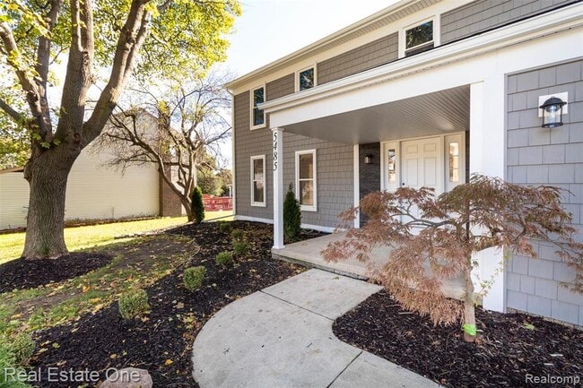 Photo - 5485 Hammersmith Dr