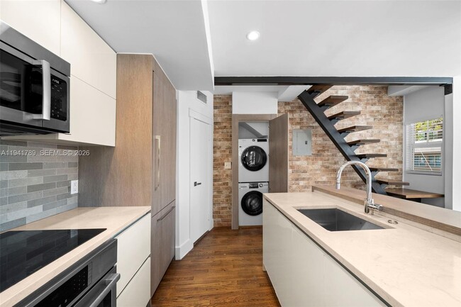 Photo - 739 2nd St Unit 1