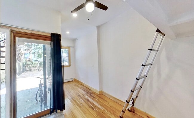 Photo - 441 Bainbridge St. Unit 1R