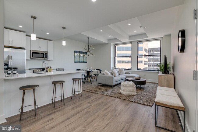 Photo - 150 S Independence Mall W Unit 403