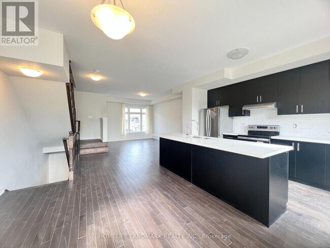 Photo - 33 Guardhouse Cres