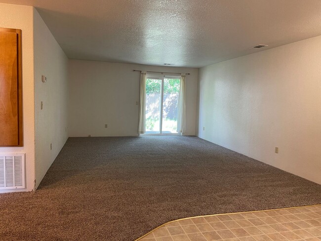 Building Photo - JAD1407-1409 Unit JAD1409