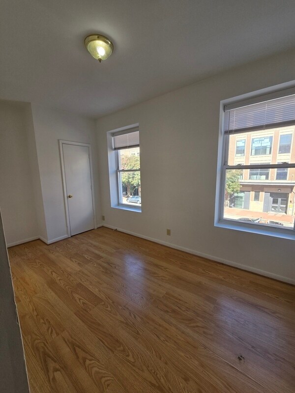 Photo - 503 W Grace St Unit B