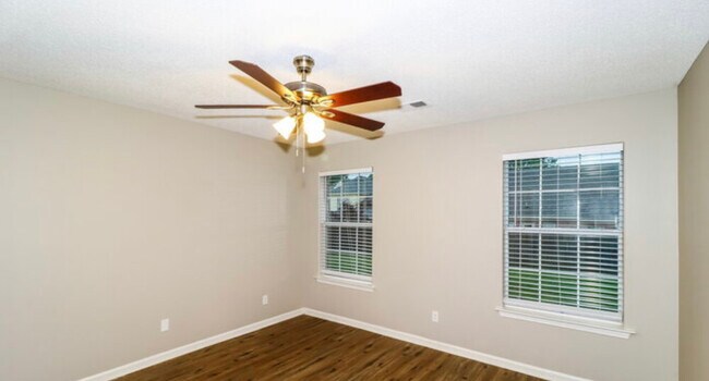 Photo - 45 Willow Crest Cove