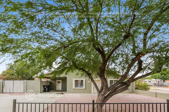 Building Photo - 11235 W Hopi St