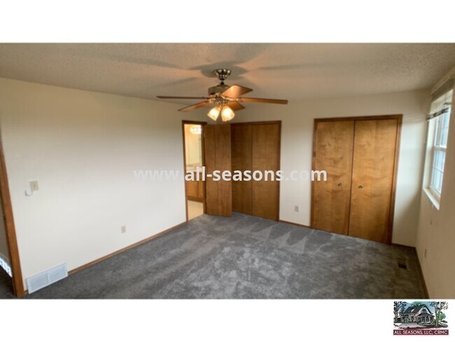 Photo - Beautiful home across from park in Fairfax!