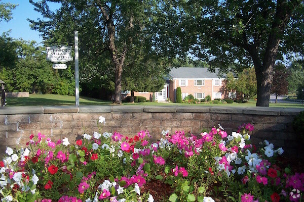 Building Photo - Pittsford Village Estates Rental