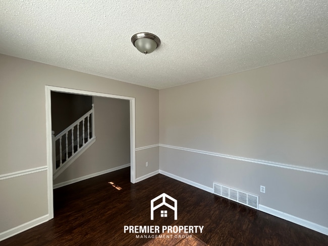 Photo - 7324 Palgrave Ln