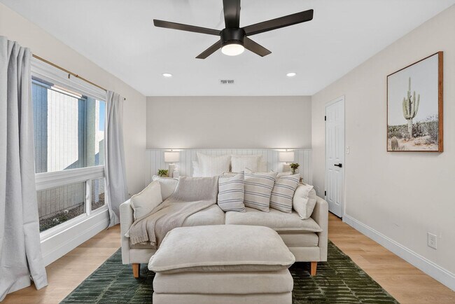 5121 E Windrose Dr Unit SI ID1558605P