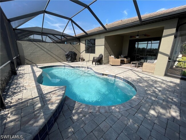 Building Photo - 7631 Jacaranda Ln