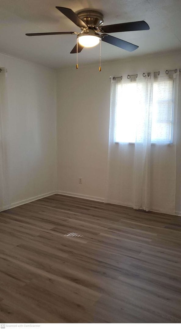 Photo - Cute home in Miamisburg center with AC! Has garage with opener- perfect for winter!