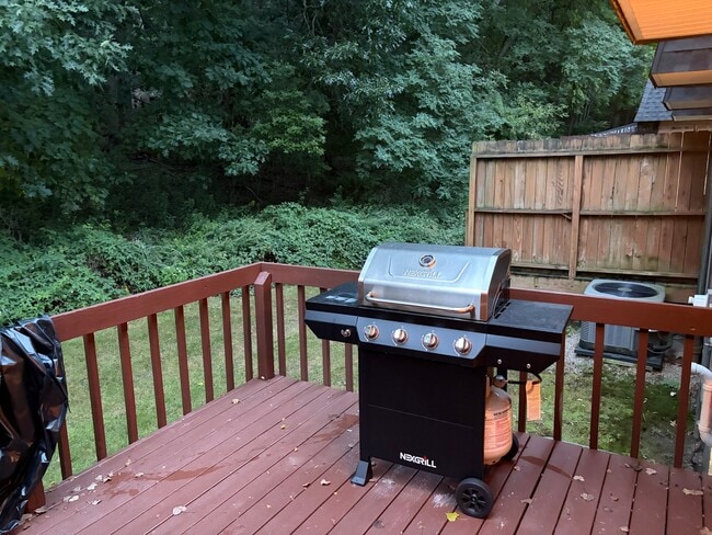 Photo - 148 Penn Ln