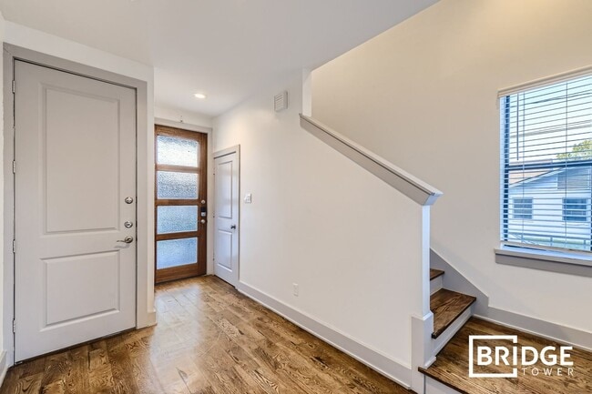 Photo - 2208 Arabelle St