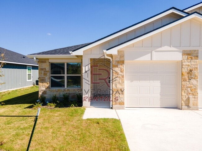 Photo - 912 Cherry Laurel Ln