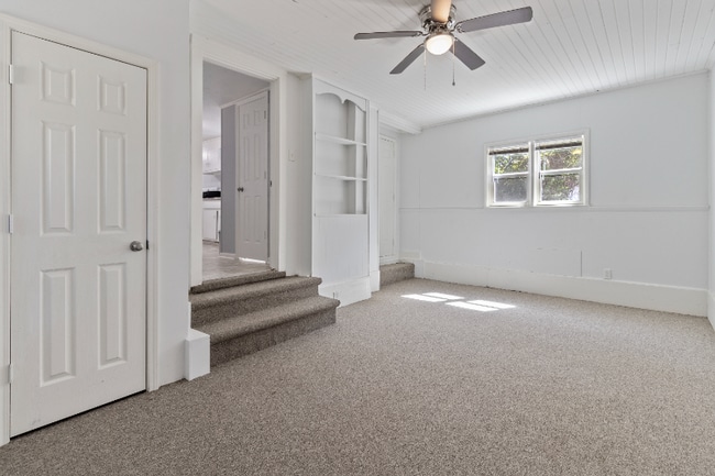 Photo - 3915 Glenridge Rd