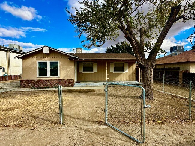 Photo - 210 Jackson St