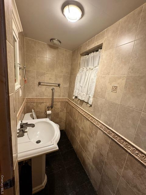 Photo - 173-11 Booth Memorial Ave