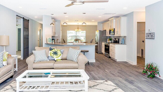Photo - 707 Amberjack Ln