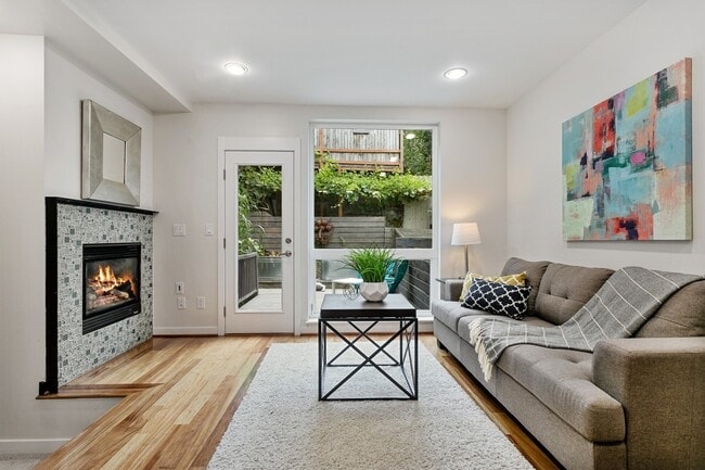 Building Photo - 1126 29th Ave S