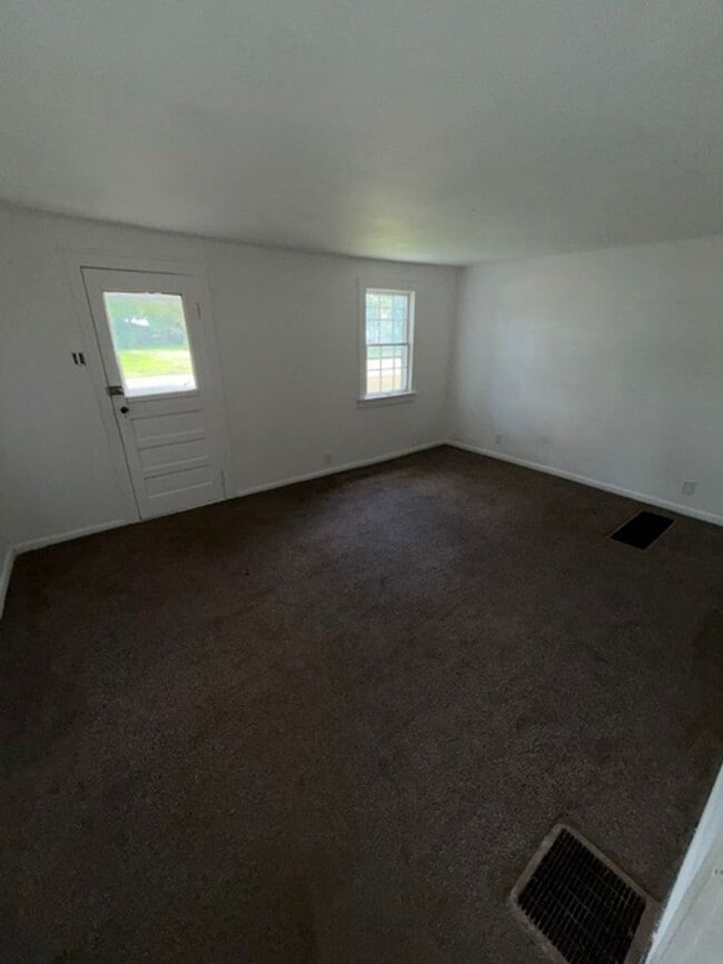 Photo - 1655 Eastwood Ave