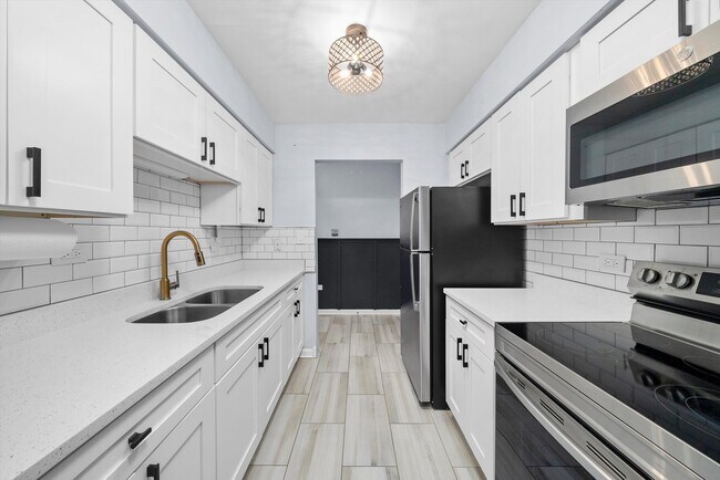 Photo - 3241 50th Ct Unidad 102