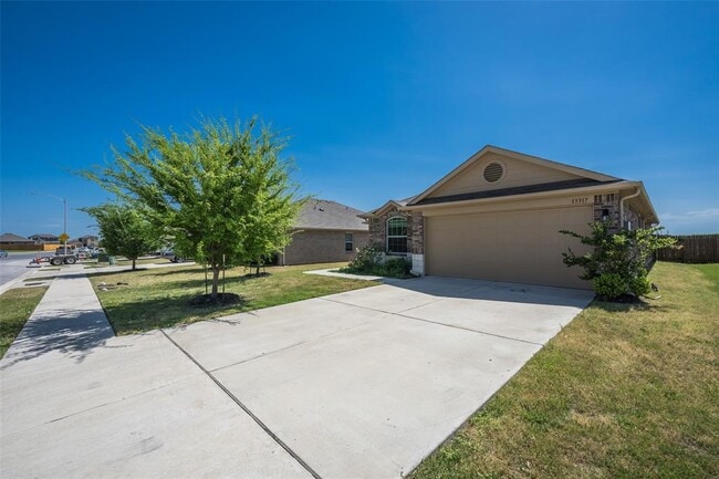 Photo - 13317 Brahmin Dr