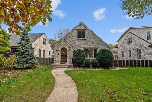 Photo - 2816 N 75th St